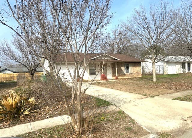 4-bedroom rental at 6731 Spring Forest in San Antonio, TX — photo 2