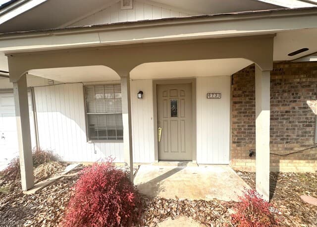 4-bedroom rental at 6731 Spring Forest in San Antonio, TX — photo 4