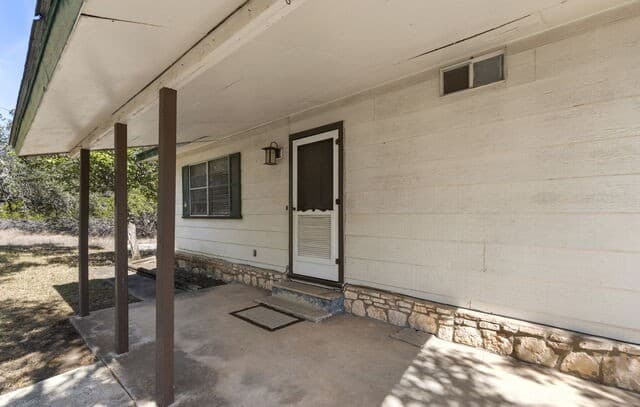 2-bedroom rental at 130 River Ranch in Boerne, TX — photo 3
