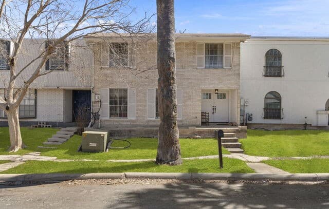 3-bedroom rental at 1324 Klondike in San Antonio, TX — photo 2