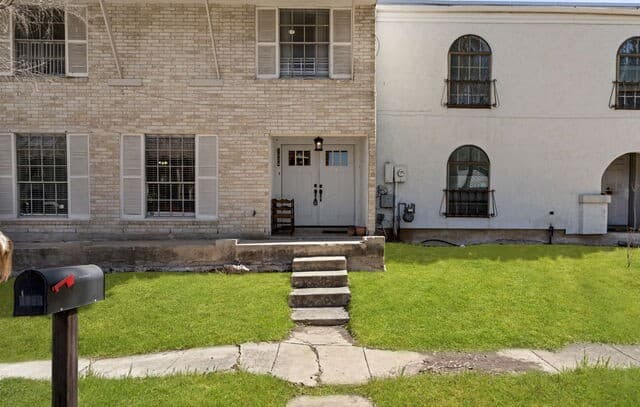3-bedroom rental at 1324 Klondike in San Antonio, TX — photo 3