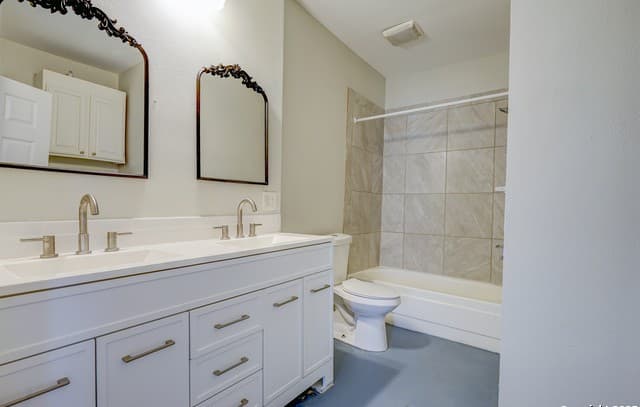 rental at 1114 S San Marcos in San Antonio, TX — photo 4