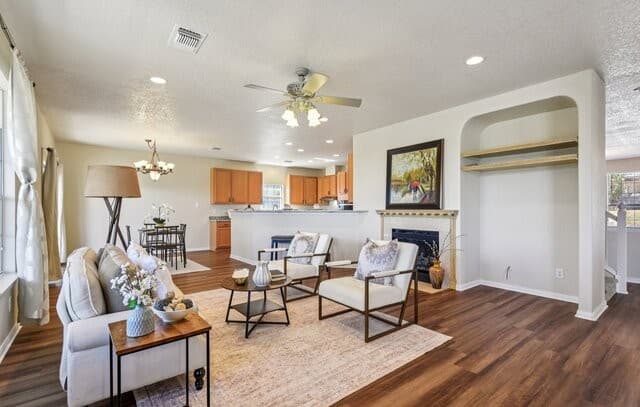 5-bedroom rental at 530 Mesa Loop in San Antonio, TX — photo 5