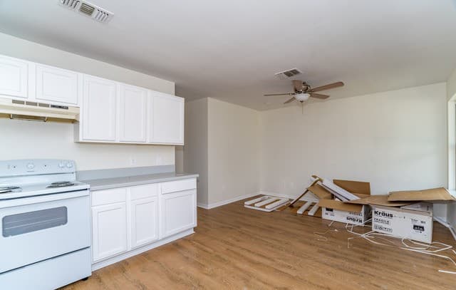 3-bedroom rental at 610 Virginia Blvd Unit 2 in San Antonio, TX — photo 3