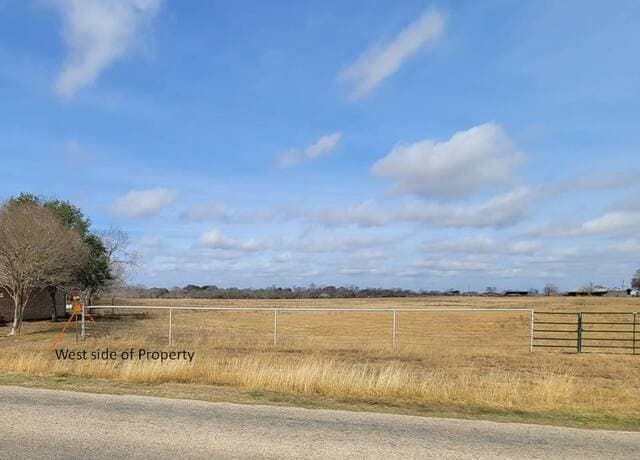 rental at 15785 Kilowatt RD in Elmendorf, TX — photo 3