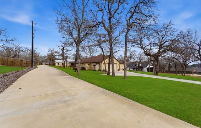 4-bedroom rental at 203 Champions Blvd. ( Two Homes ) in La Vernia, TX — photo 5