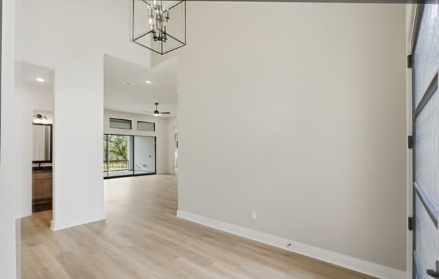 5-bedroom rental at 8131 Swift Bear in San Antonio, TX — photo 4