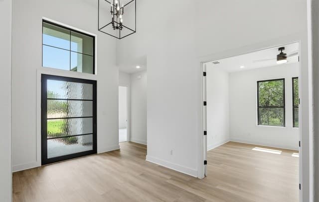 5-bedroom rental at 8131 Swift Bear in San Antonio, TX — photo 5