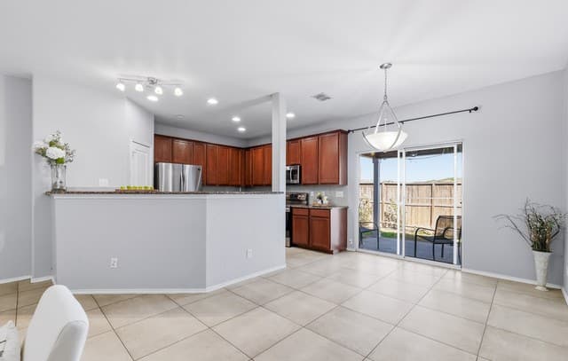 3-bedroom rental at 26918 Villa Toscana in San Antonio, TX — photo 5