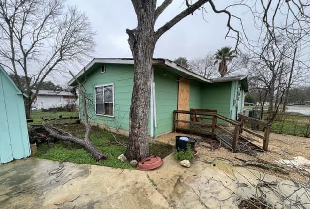 4-bedroom rental at 602 E Langley in Universal City, TX — photo 4