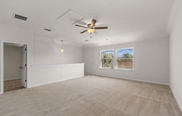 4-bedroom rental at 221 Ludwig Dr in Boerne, TX — photo 4