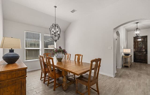 4-bedroom rental at 221 Ludwig Dr in Boerne, TX — photo 5