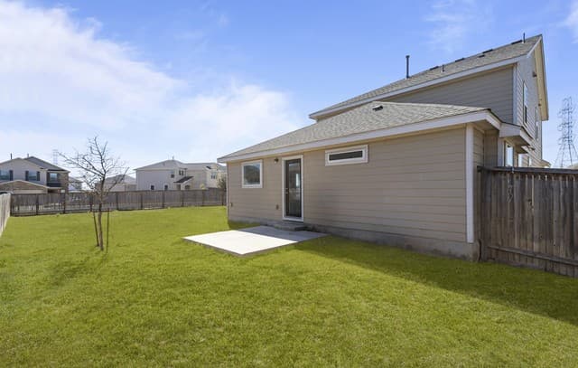 4-bedroom rental at 4837 Park Glen in Marion, TX — photo 4