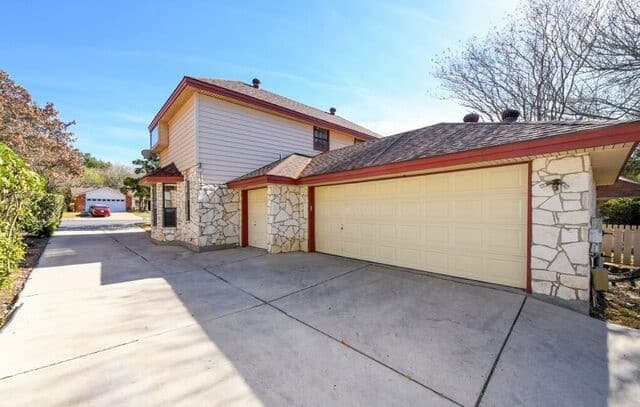 3-bedroom rental at 3617 Scenic in Schertz, TX — photo 3