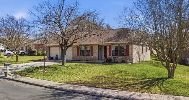 3-bedroom rental at 3744 Hunters in Schertz, TX — photo 4