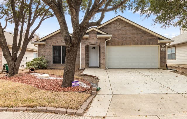 4-bedroom rental at 7450 Obbligato in San Antonio, TX — photo 1