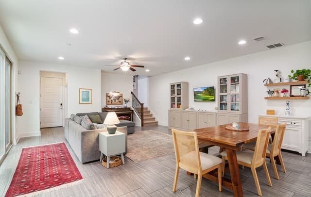 3-bedroom rental at 206 Ridgecrest Dr. Unit 4 in San Antonio, TX — photo 1