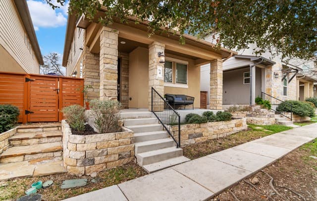 3-bedroom rental at 206 Ridgecrest Dr. Unit 4 in San Antonio, TX — photo 4