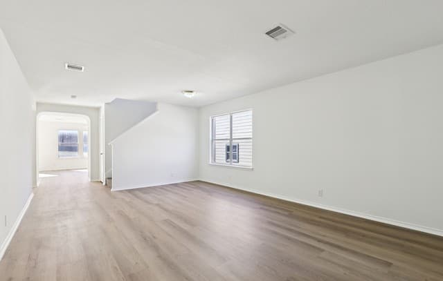 3-bedroom rental at 12918 Thomas Sumter St in San Antonio, TX — photo 4