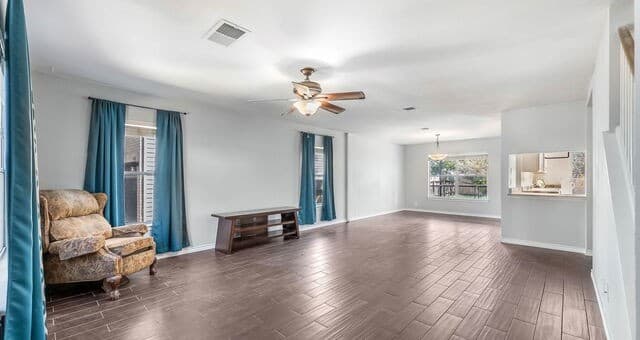3-bedroom rental at 6922 Crested Quail in San Antonio, TX — photo 3