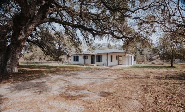 2-bedroom rental at 149 Carroll in Poth, TX — photo 1