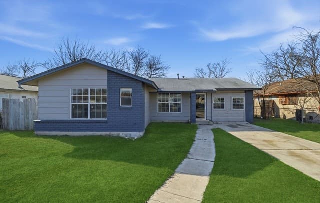 3-bedroom rental at 2606 Big John in San Antonio, TX — photo 3