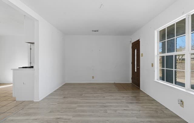 3-bedroom rental at 2606 Big John in San Antonio, TX — photo 5