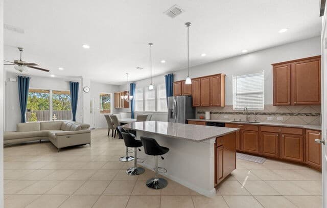 3-bedroom rental at 25756 Two Springs in San Antonio, TX — photo 2