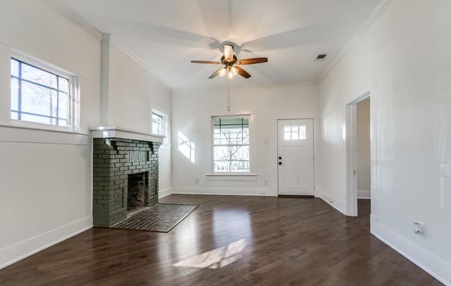 2-bedroom rental at 204 Queen Anne in San Antonio, TX — photo 4
