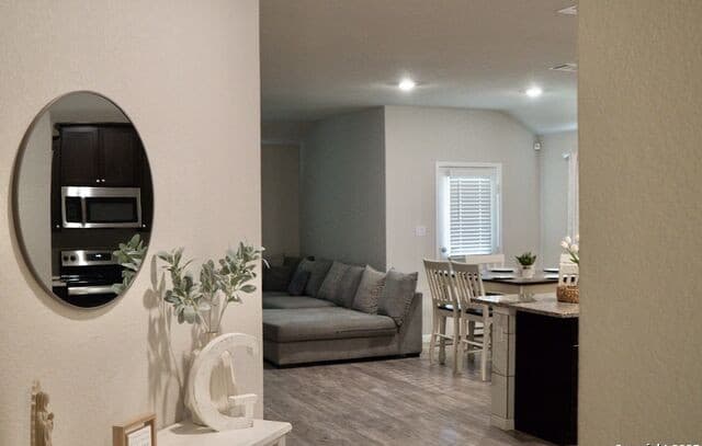 3-bedroom rental at 8235 Glasgow in San Antonio, TX — photo 4