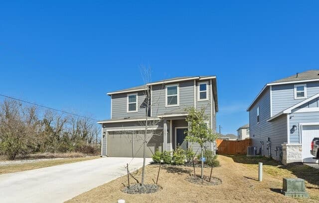 4-bedroom rental at 5703 Topaz Way in San Antonio, TX — photo 2
