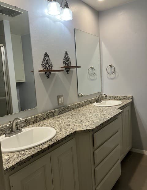2-bedroom rental at 11303 Vance Jackson Unit A5 in San Antonio, TX — photo 5