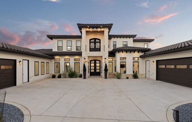 5-bedroom rental at 1178 Mystic Pkwy in Spring Branch, TX — photo 5