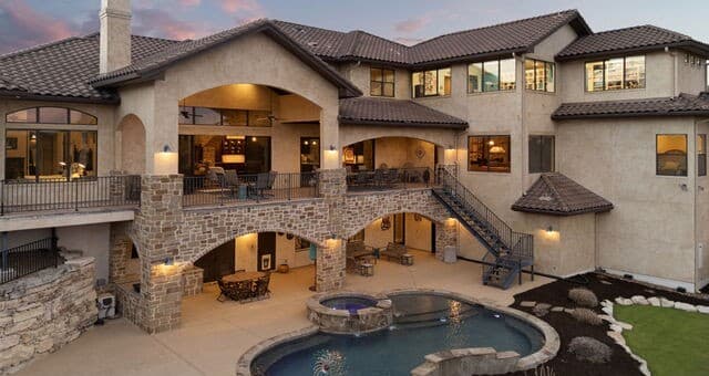5-bedroom rental at 1039 Bluewater Place in Spring Branch, TX — photo 3