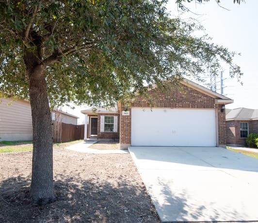 3-bedroom rental at 5423 Chase Canyon in San Antonio, TX — photo 3