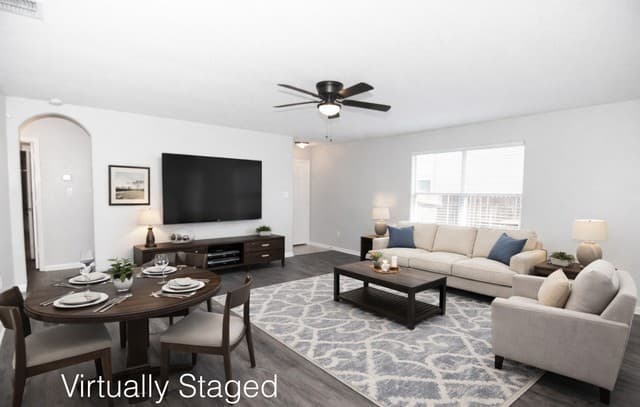 3-bedroom rental at 5423 Chase Canyon in San Antonio, TX — photo 5