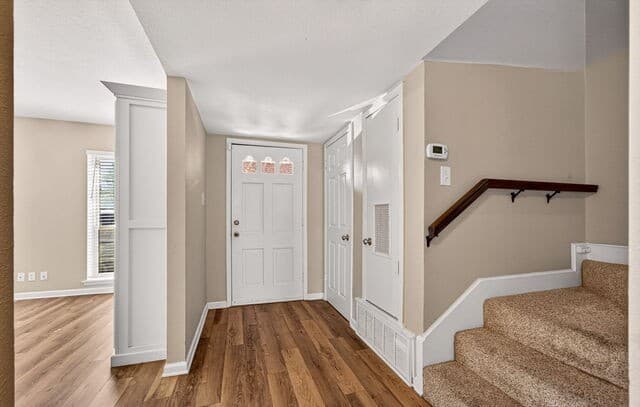 3-bedroom rental at 1045 Shook Unit 105 B in Olmos Park, TX — photo 4