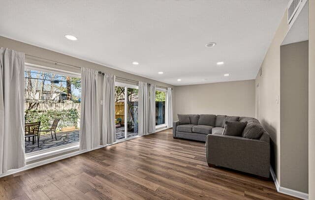 3-bedroom rental at 1045 Shook Unit 105 B in Olmos Park, TX — photo 5