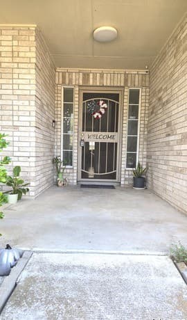 4-bedroom rental at 5210 Stormy Dawn in San Antonio, TX — photo 2