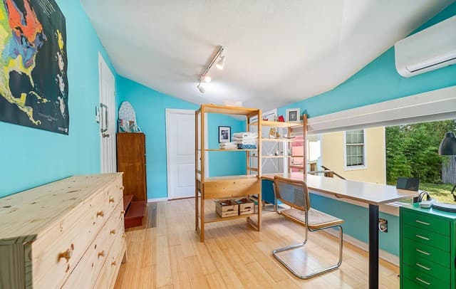 2-bedroom rental at 513 W Rosewood Ave in San Antonio, TX — photo 3