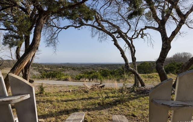 3-bedroom rental at 119 B Mountain Top Trl in Boerne, TX — photo 3