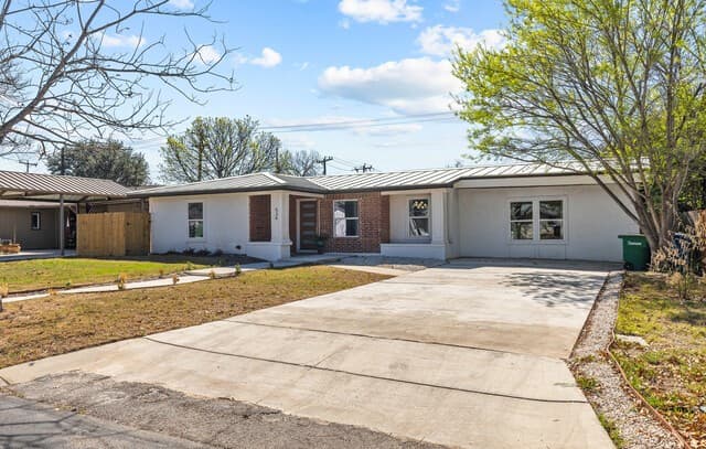 4-bedroom rental at 534 Brightwood Pl in San Antonio, TX — photo 3