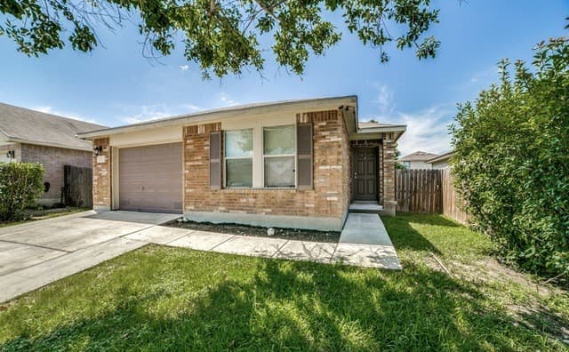 3-bedroom rental at 9651 Kennebec in San Antonio, TX — photo 1