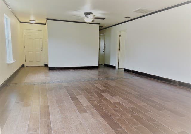 3-bedroom rental at 9651 Kennebec in San Antonio, TX — photo 3