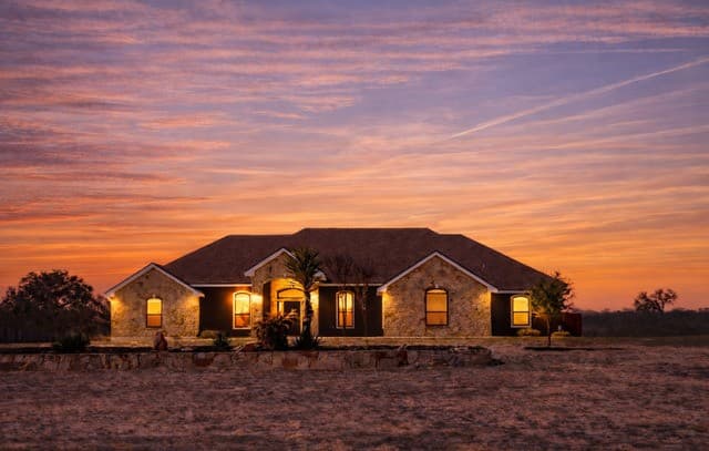 4-bedroom rental at 201 Abrego Lake in Floresville, TX — photo 1