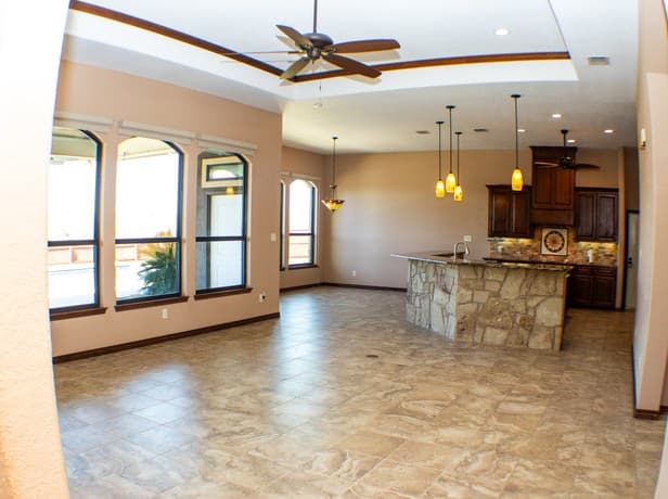 4-bedroom rental at 201 Abrego Lake in Floresville, TX — photo 3