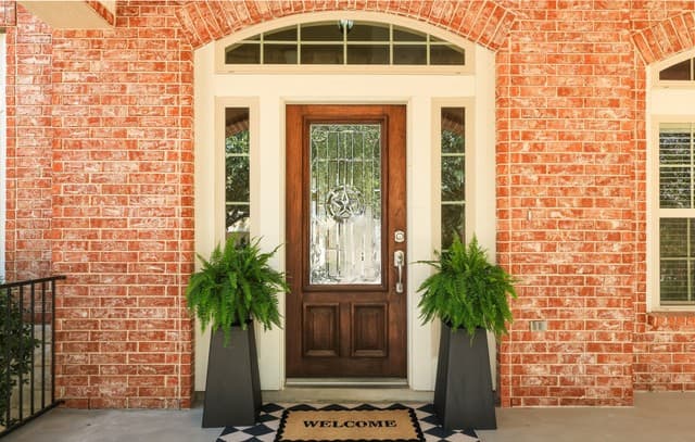 5-bedroom rental at 1002 Gazania Hill in San Antonio, TX — photo 3