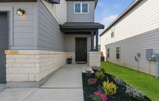 4-bedroom rental at 10434 Cypress Springs in San Antonio, TX — photo 3