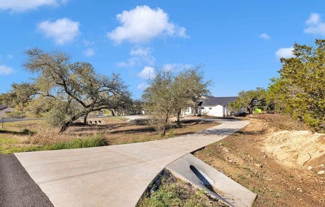 4-bedroom rental at 109 Upper River Place in Spring Branch, TX — photo 3