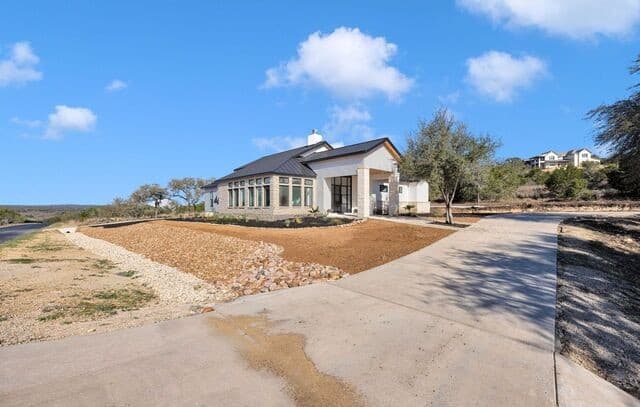 4-bedroom rental at 109 Upper River Place in Spring Branch, TX — photo 4